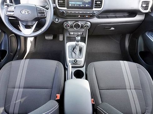 Certified 2026 Hyundai Venue SEL FWD image 21