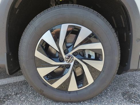 New 2026 Volkswagen Tiguan S AWD/4WD image 46