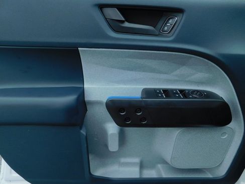 New 2025 Ford Maverick XLT w/ XLT Luxury Package image 25