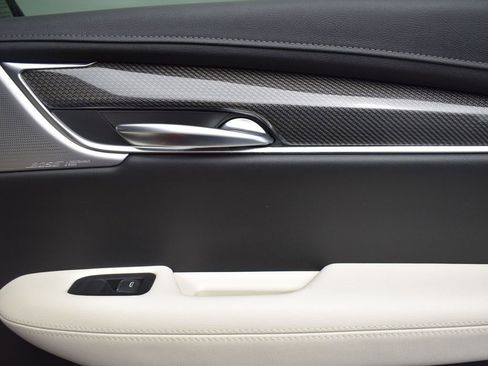 Certified 2023 Cadillac XT5 Sportv w/ Technology Package image 33