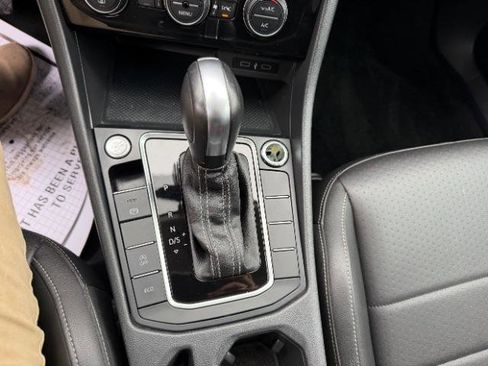 Used 2021 Volkswagen Jetta SE image 27