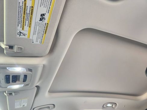 Used 2023 Buick Envision Avenir FWD image 12