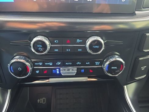 Used 2025 Ford F150 Raptor AWD/4WD image 33