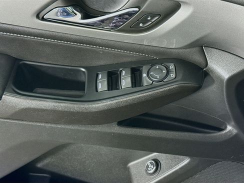 Used 2023 Chevrolet Traverse LT FWD image 24