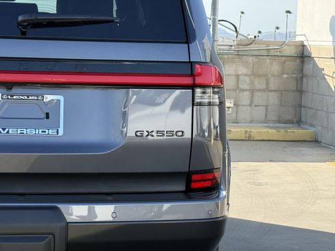 New 2026 Lexus GX 550 AWD/4WD image 13