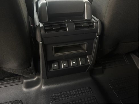 Used 2020 Land Rover Defender 110 AWD/4WD image 26