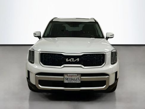 Certified 2024 Kia Telluride EX w/ EX Captain's Chair Package FWD image 2