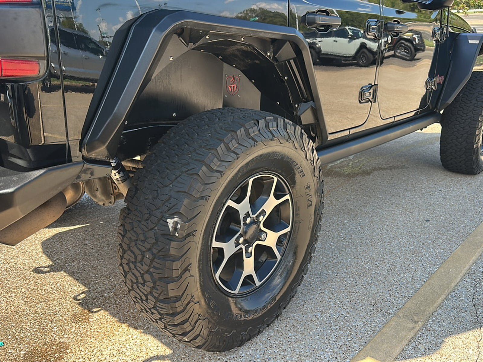 Used 2018 Jeep Wrangler Unlimited Rubicon AWD/4WD image 12