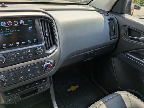 Used 2017 Chevrolet Colorado Z71 RWD image 16