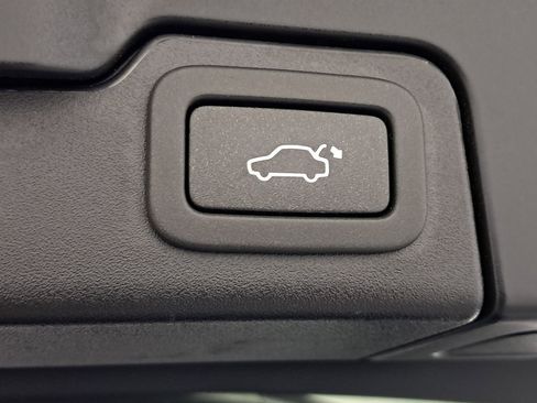 Used 2017 Land Rover Range Rover Evoque HSE Dynamic image 40