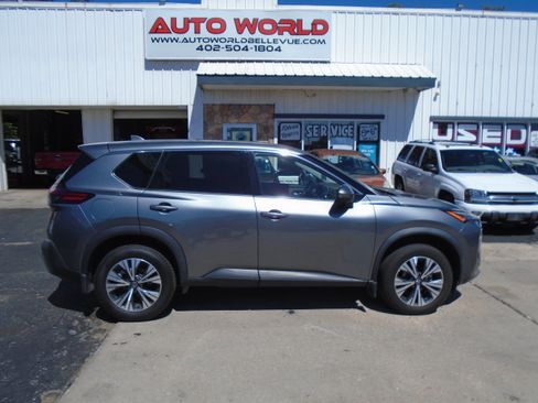 Used 2021 Nissan Rogue SV AWD/4WD image 1