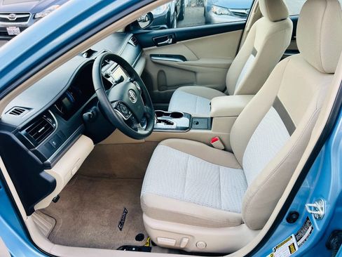 Used 2012 Toyota Camry XLE w/ Convenience Pkg image 15