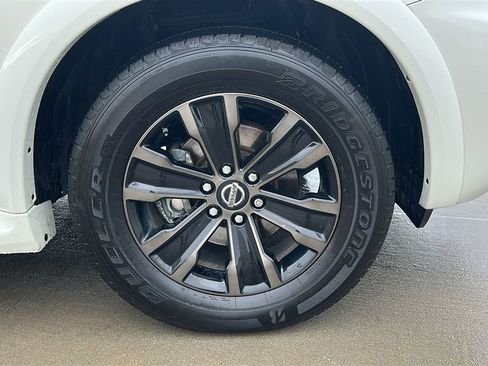 Used 2020 Nissan Armada Platinum w/ Captain's Chairs Package RWD image 16