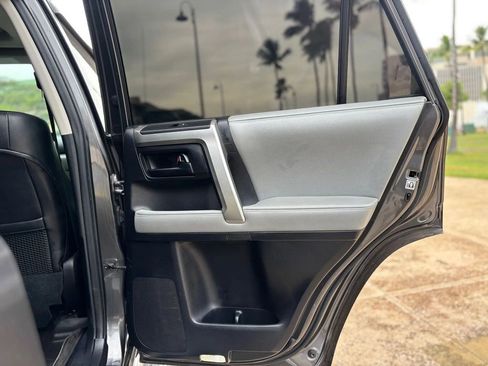 Used 2013 Toyota 4Runner SR5 w/ Premium Pkg image 17