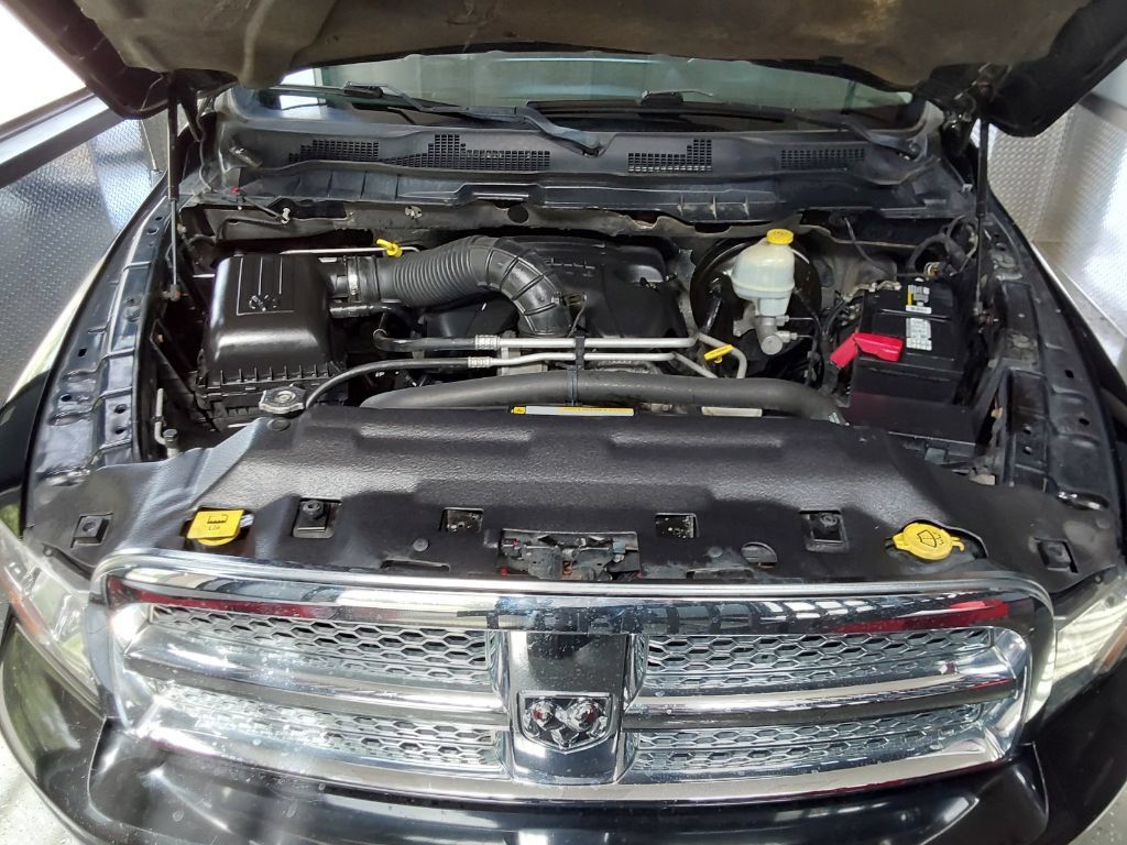 Used 2012 RAM 1500 Laramie AWD/4WD image 22