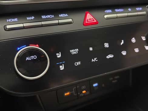 Certified 2025 Hyundai Sonata Limited FWD image 28