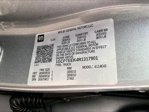 Used 2024 Chevrolet Colorado Trail Boss w/ Technology Package AWD/4WD image 14