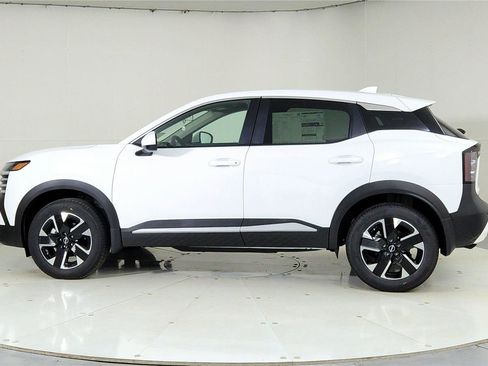 Used 2025 Nissan Kicks SV image 4
