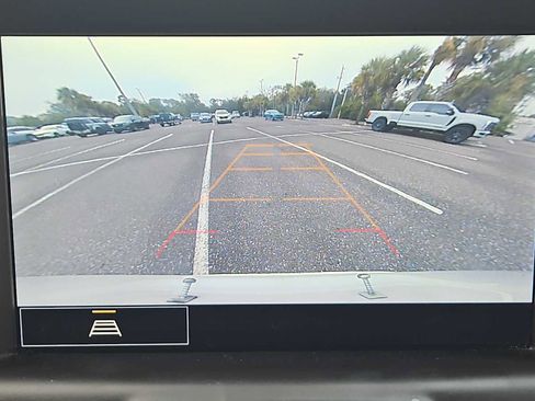 Used 2023 GMC Terrain SLT image 23