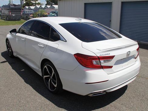 Used 2018 Honda Accord Sport image 7