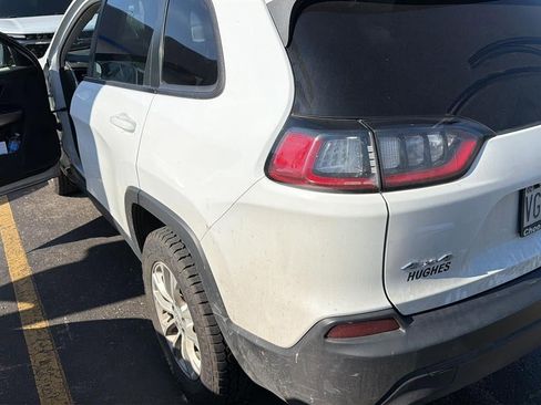 Used 2020 Jeep Cherokee Latitude w/ Cold Weather Group image 8