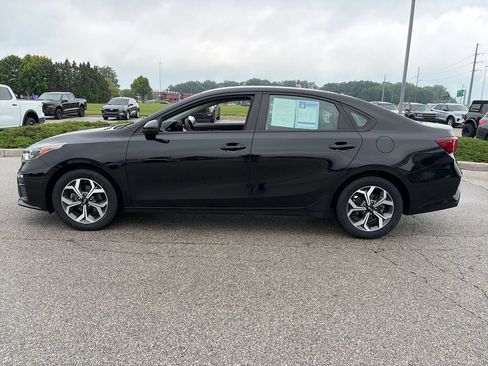 Used 2021 Kia Forte LXS FWD image 4
