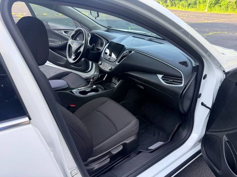 Used 2023 Chevrolet Malibu RS FWD image 13