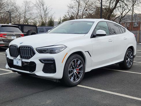 Used 2023 BMW X6 xDrive40i w/ M Sport Package image 3