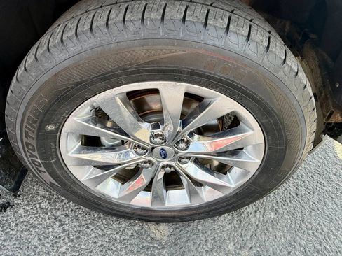 Used 2017 Ford F150 Lariat AWD/4WD image 18