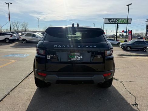 Used 2017 Land Rover Range Rover Evoque SE image 10