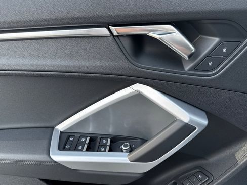 New 2025 Audi Q3 2.0T Premium image 8