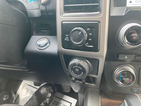 Used 2017 Ford F150 Lariat w/ Equipment Group 502A Luxury image 22