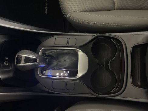 Used 2018 Hyundai Santa Fe SE AWD/4WD image 18
