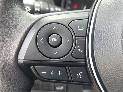 Used 2023 Toyota RAV4 XLE Premium image 27