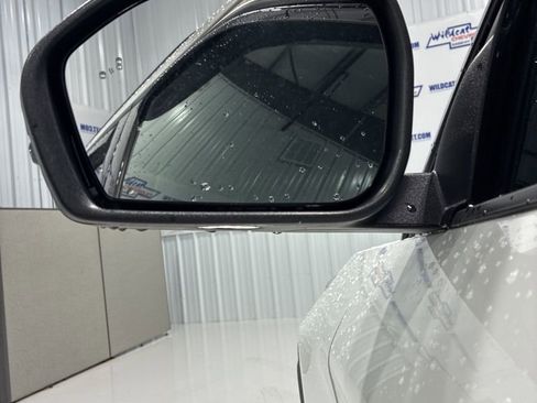 Used 2023 Ford Explorer XLT w/ Equipment Group 202A AWD/4WD image 15