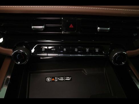 New 2026 Chevrolet Tahoe High Country w/ LPO, Illumination Package AWD/4WD image 23