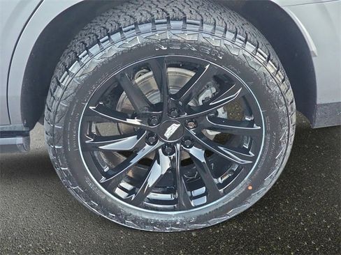 Used 2021 Cadillac Escalade Sport Platinum w/ LPO, ONYX Package image 37