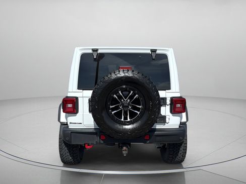 Used 2025 Jeep Wrangler Unlimited Rubicon AWD/4WD image 4