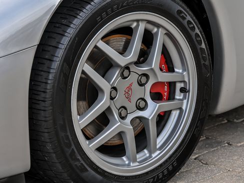 Used 2002 Chevrolet Corvette Z06 w/ Memory Pkg RWD image 7