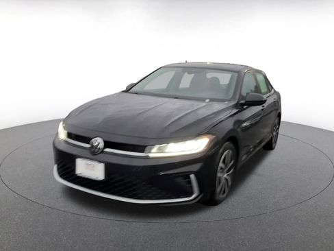 Used 2025 Volkswagen Jetta SE image 7