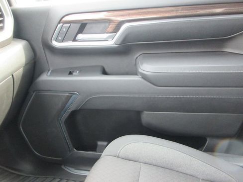 Used 2024 Chevrolet Silverado 3500 LT w/ Convenience Package image 37