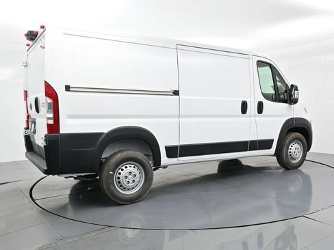 New 2025 RAM ProMaster 1500 w/ Safety Group FWD image 7