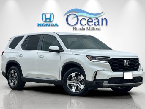 New 2025 Honda Pilot EX-L image 7