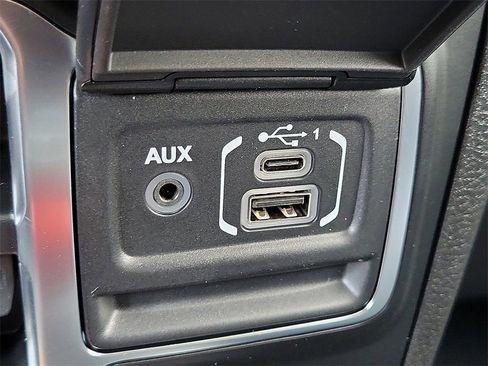 New 2025 Jeep Gladiator Rubicon AWD/4WD image 12