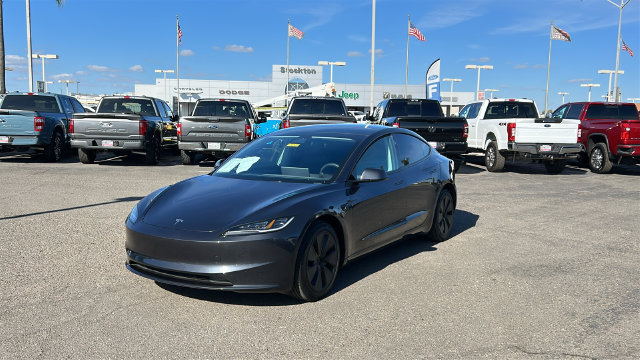 Used 2025 Tesla Model 3 Long Range RWD image 8