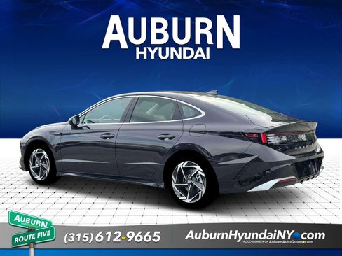 New 2026 Hyundai Sonata SEL FWD image 4