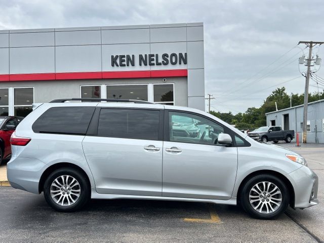 Used 2020 Toyota Sienna XLE FWD image 16