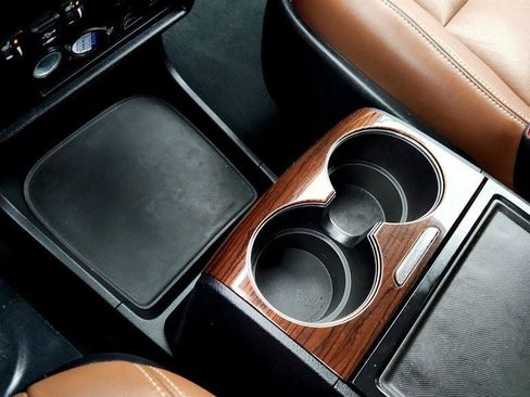 Used 2020 Toyota Sienna Limited Premium image 17