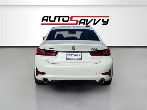 Used 2021 BMW 330i xDrive Sedan w/ Premium Package image 6