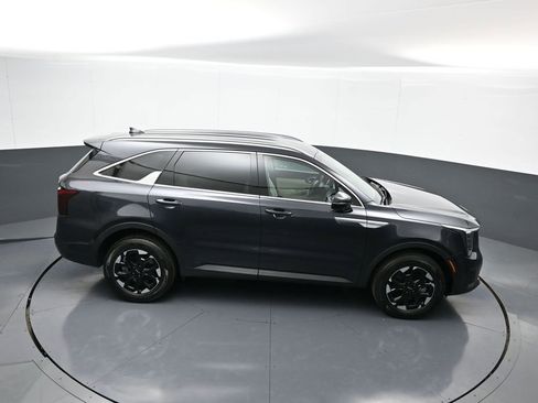 New 2025 Kia Sorento S image 36